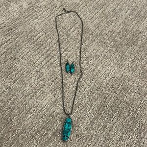 Kendra Scott necklace and earrings